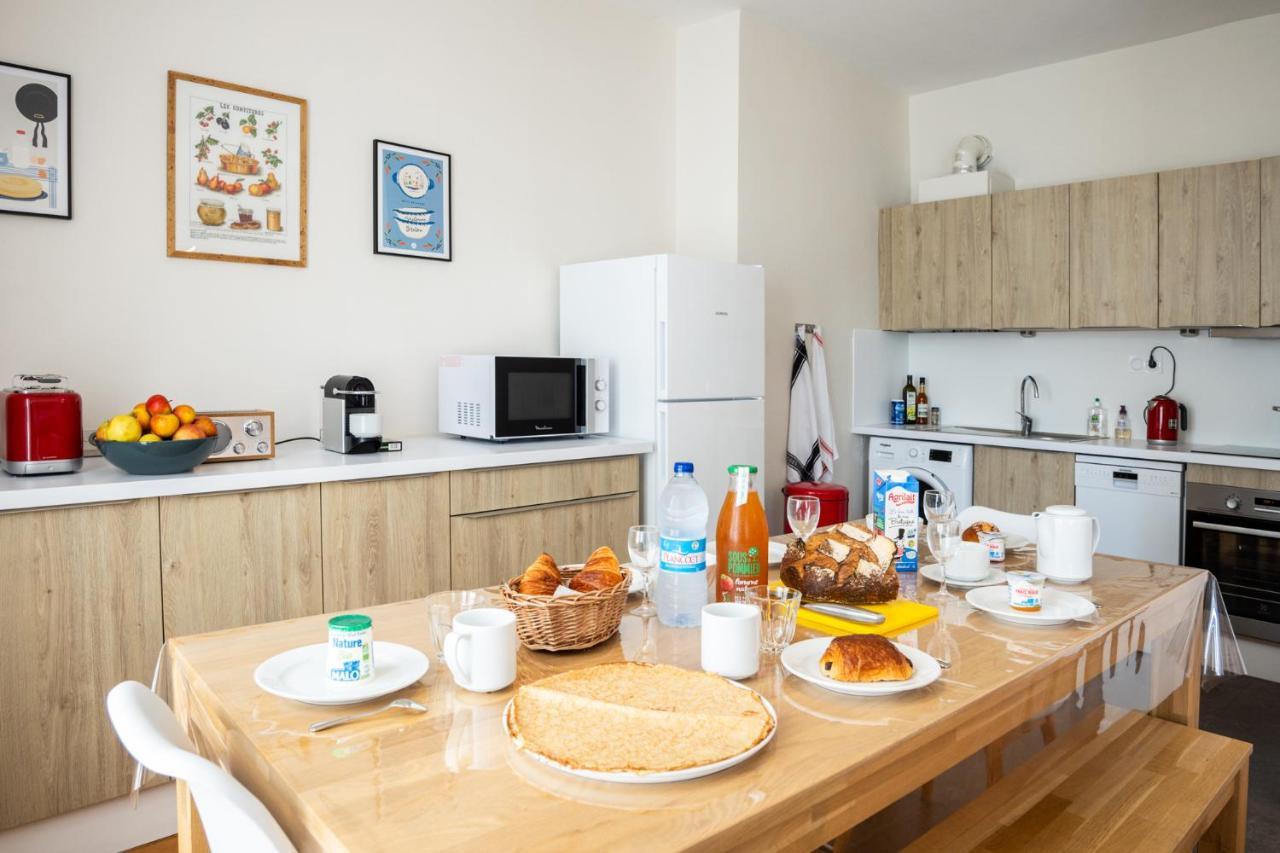 Bel Appartement, Bien Equipe Et Confortable Dans Le Centre Historique Fougeres Exterior photo