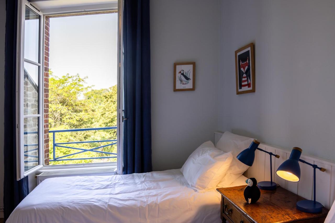 Bel Appartement, Bien Equipe Et Confortable Dans Le Centre Historique Fougeres Exterior photo